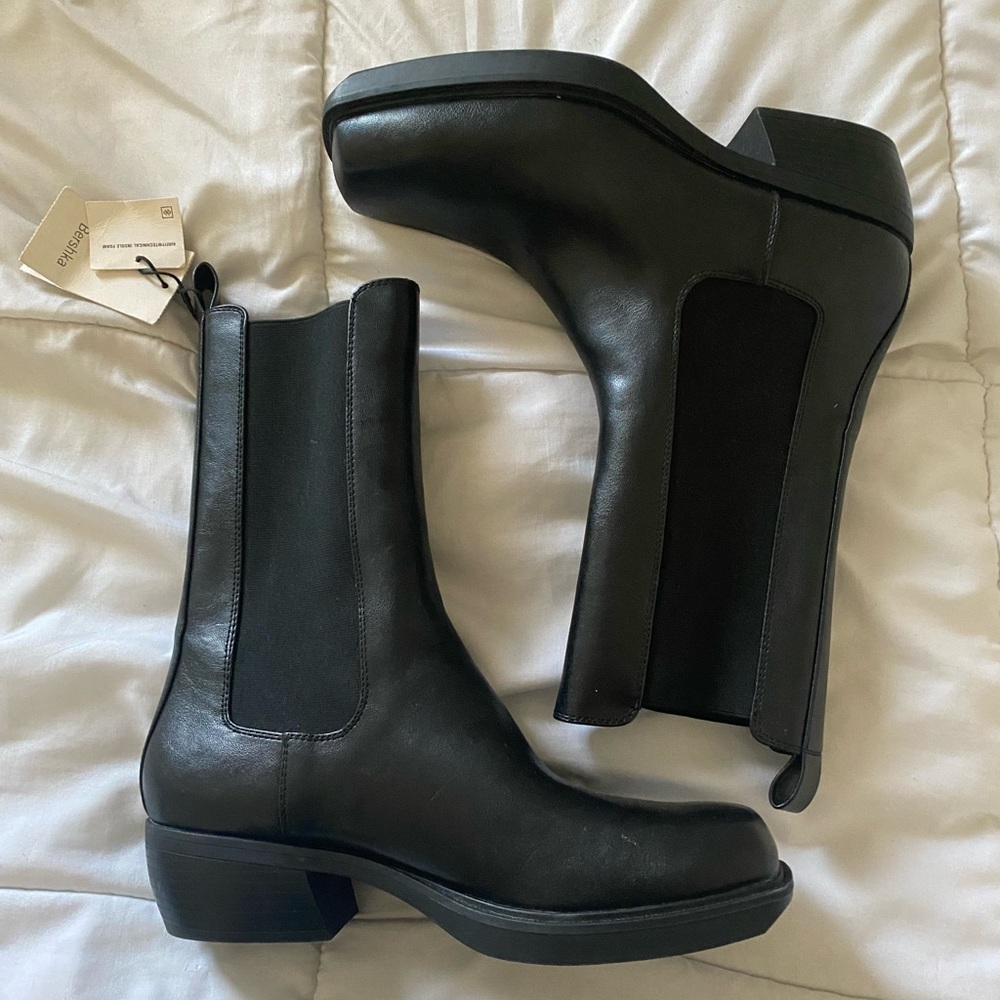 Black Bershka Boots